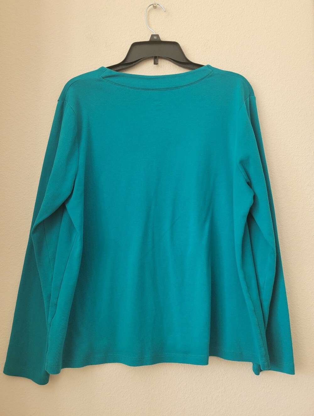 ISAAC MIZRAHI LIVE™ ESSENTIALS V-Neck LS Cotton Tee/Top, L, Teal, EUC - Picture 4 of 12
